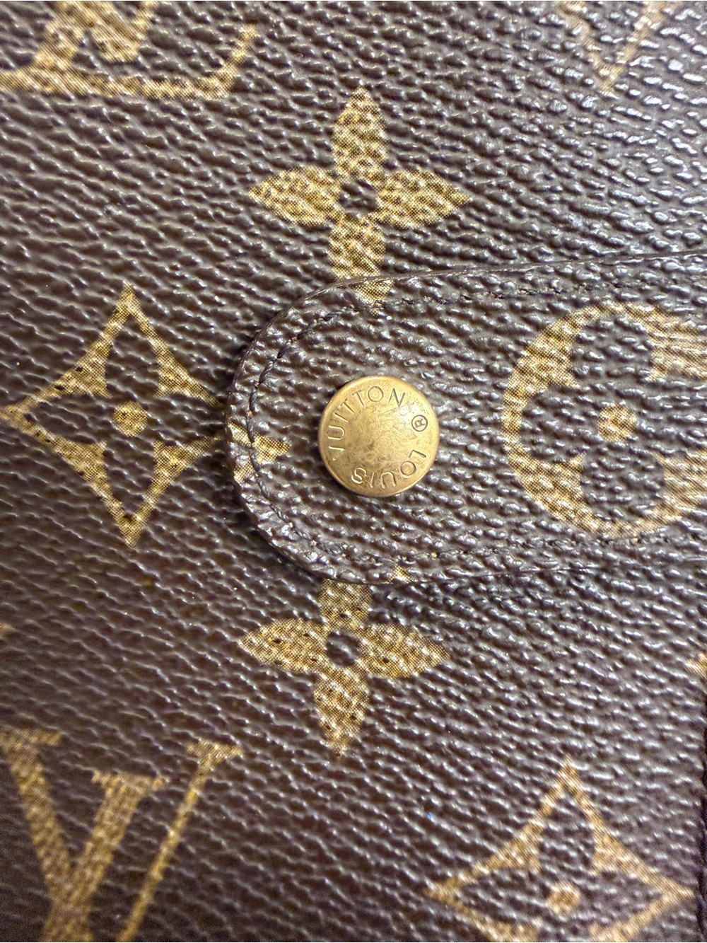 Louis Vuitton Monogram Porte-Papier Zippe Wallet. - Picture 12 of 13
